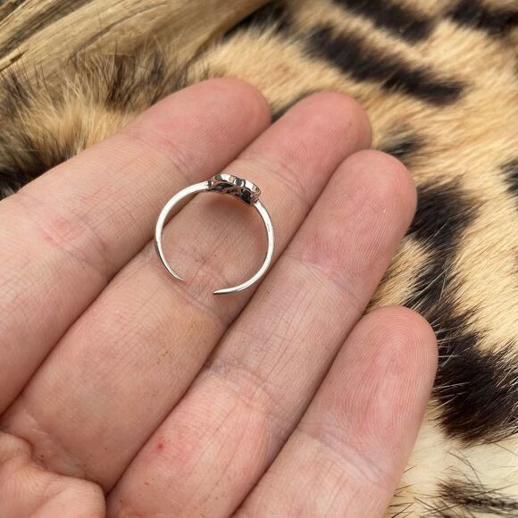 Feet Sterling Silver Toe Ring - Picture 4 of 4